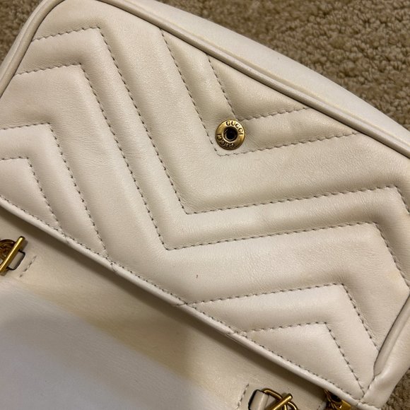 Gucci Cream Mini Bag with Gold Accents - Picture 8 of 14